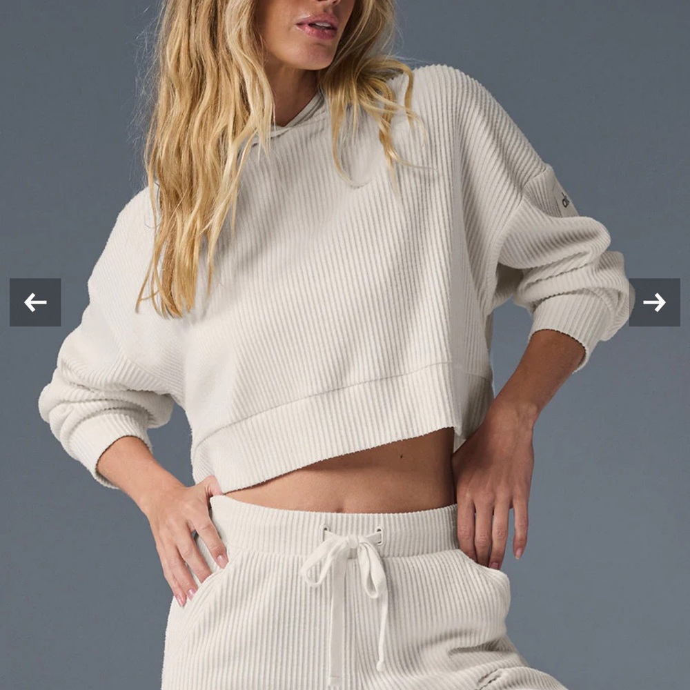 Alo Muse Sweatshirt + Sweatpants in Ivory